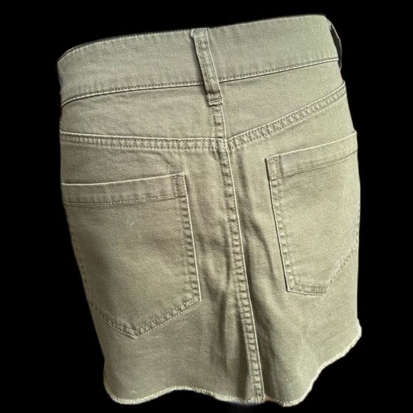 NWT Aeropostale Khaki Green button up jean skirt still with tags size 4 - Picture 4 of 6